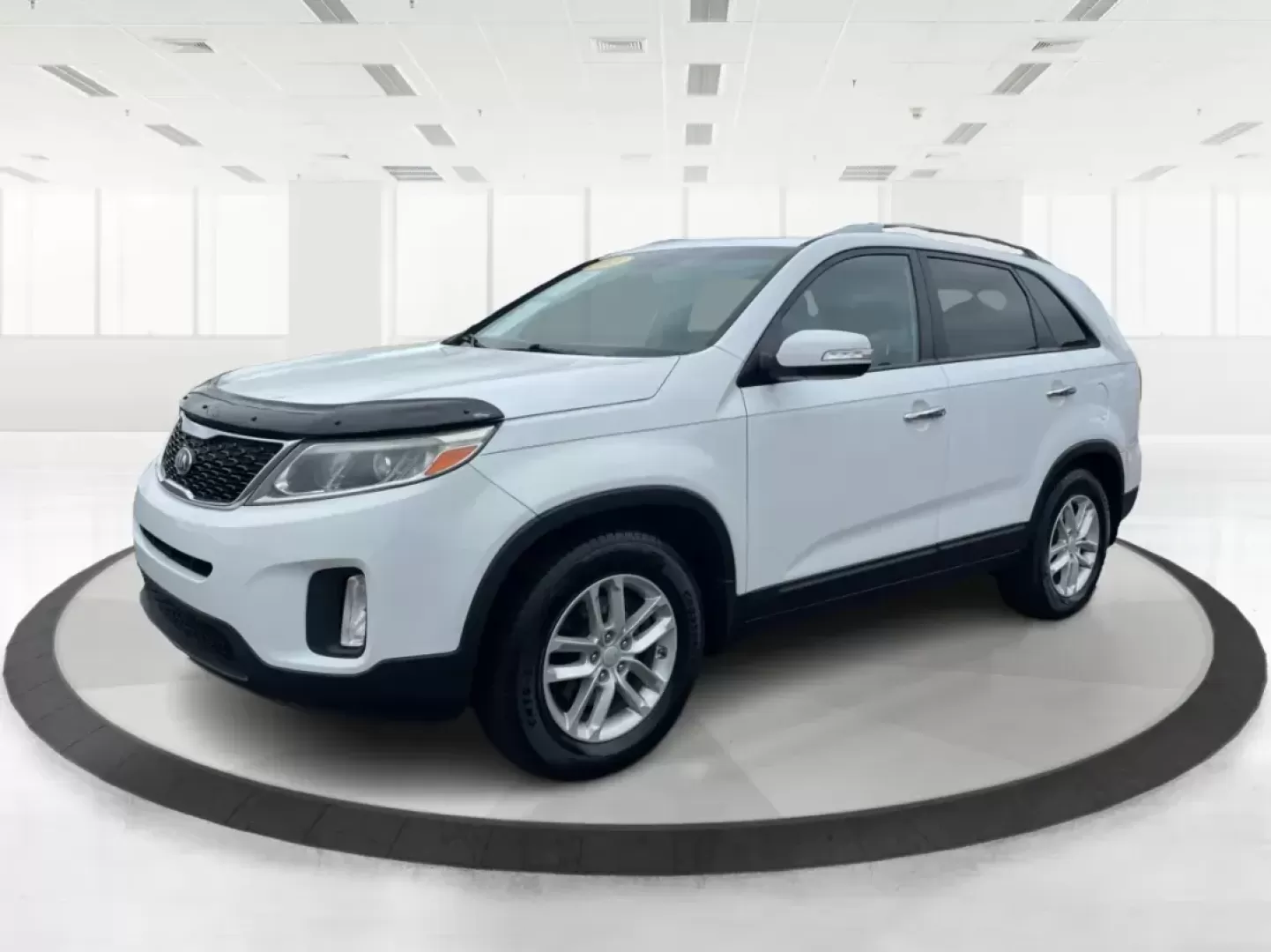 2015 Kia Sorento LX (5XYKT4A61FG) with an 2.4L I-4 gasoline direct injection engine, located at 8750 N County Rd 25A, Piqua, OH, 45356, (937) 908-9800, 40.164391, -84.232513 - Photo#7