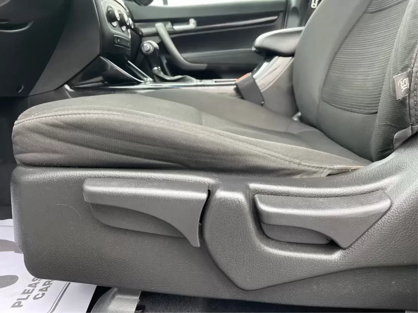 2015 Kia Sorento LX (5XYKT4A61FG) with an 2.4L I-4 gasoline direct injection engine, located at 8750 N County Rd 25A, Piqua, OH, 45356, (937) 908-9800, 40.164391, -84.232513 - Photo#17