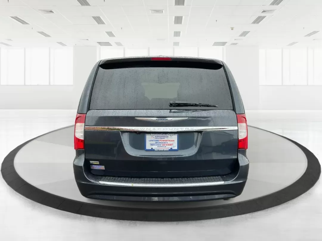 2013 Chrysler Town and Country Touring (2C4RC1BG5DR) with an Pentastar 3.6L V-6 DOHC engine, located at 4508 South Dixie Dr, Moraine, OH, 45439, (937) 908-9800, 39.689976, -84.218452 - 2013 Chrysler Town and Country Touring - Photo#3