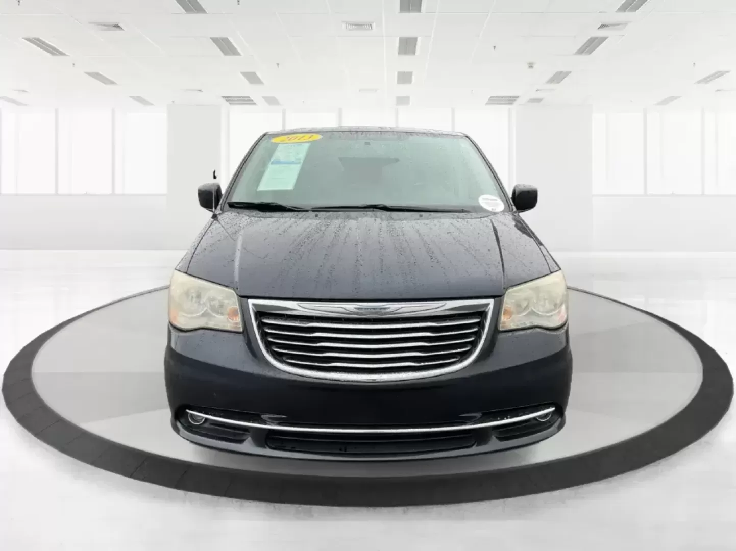 2013 Chrysler Town and Country Touring (2C4RC1BG5DR) with an Pentastar 3.6L V-6 DOHC engine, located at 4508 South Dixie Dr, Moraine, OH, 45439, (937) 908-9800, 39.689976, -84.218452 - Photo#6