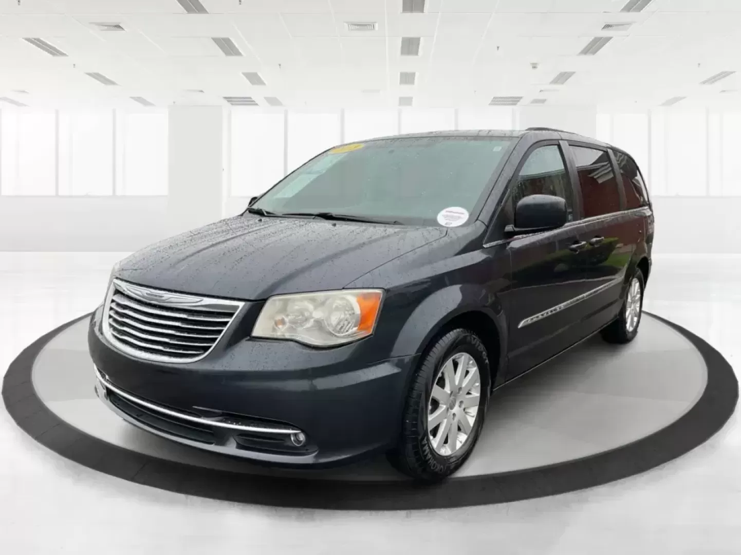 2013 Chrysler Town and Country Touring (2C4RC1BG5DR) with an Pentastar 3.6L V-6 DOHC engine, located at 4508 South Dixie Dr, Moraine, OH, 45439, (937) 908-9800, 39.689976, -84.218452 - Photo#7