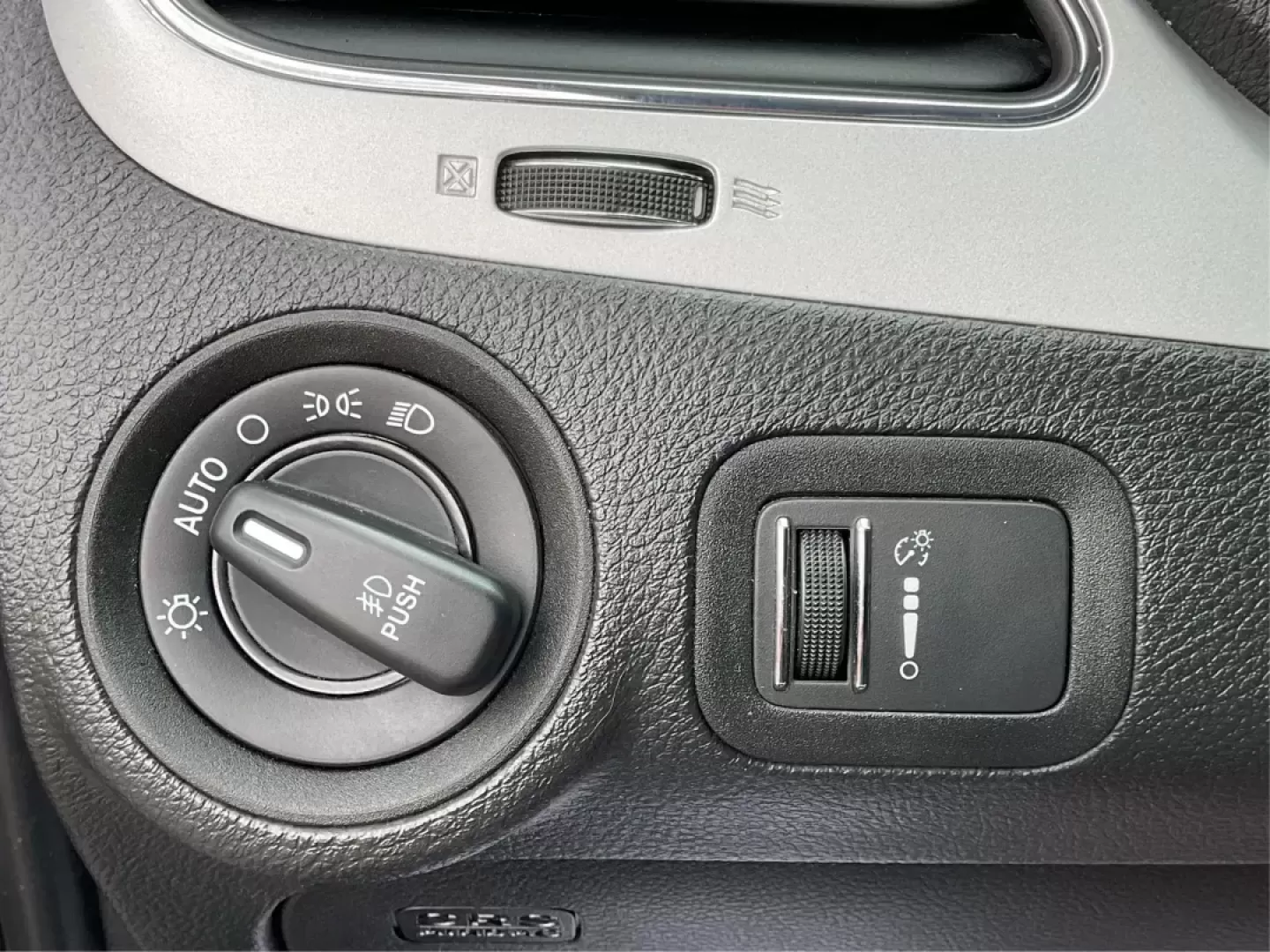 2018 Dodge Journey GT AWD (3C4PDDEG6JT) with an Pentastar 3.6L V-6 DOHC engine, located at 8750 N County Rd 25A, Piqua, OH, 45356, (937) 908-9800, 40.164391, -84.232513 - 2018 Dodge Journey GT AWD - Photo#16