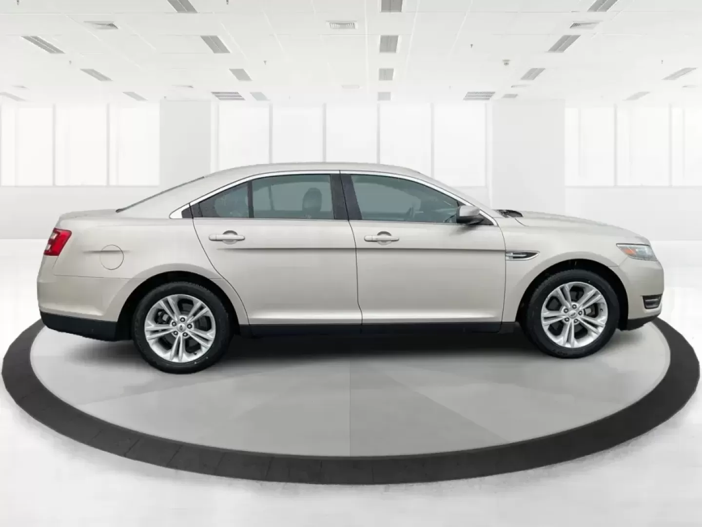 2017 Ford Taurus SEL (1FAHP2E86HG) with an EcoBoost 2L I-4 gasoline direct injection engine, located at 4508 South Dixie Dr, Moraine, OH, 45439, (937) 908-9800, 39.689976, -84.218452 - 2017 Ford Taurus SEL - Photo#1
