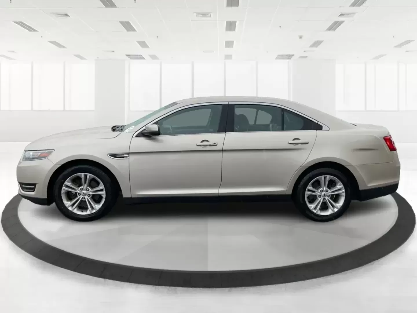2017 Ford Taurus SEL (1FAHP2E86HG) with an EcoBoost 2L I-4 gasoline direct injection engine, located at 4508 South Dixie Dr, Moraine, OH, 45439, (937) 908-9800, 39.689976, -84.218452 - 2017 Ford Taurus SEL - Photo#5