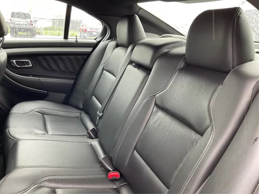2017 Ford Taurus SEL (1FAHP2E86HG) with an EcoBoost 2L I-4 gasoline direct injection engine, located at 4508 South Dixie Dr, Moraine, OH, 45439, (937) 908-9800, 39.689976, -84.218452 - 2017 Ford Taurus SEL - Photo#9