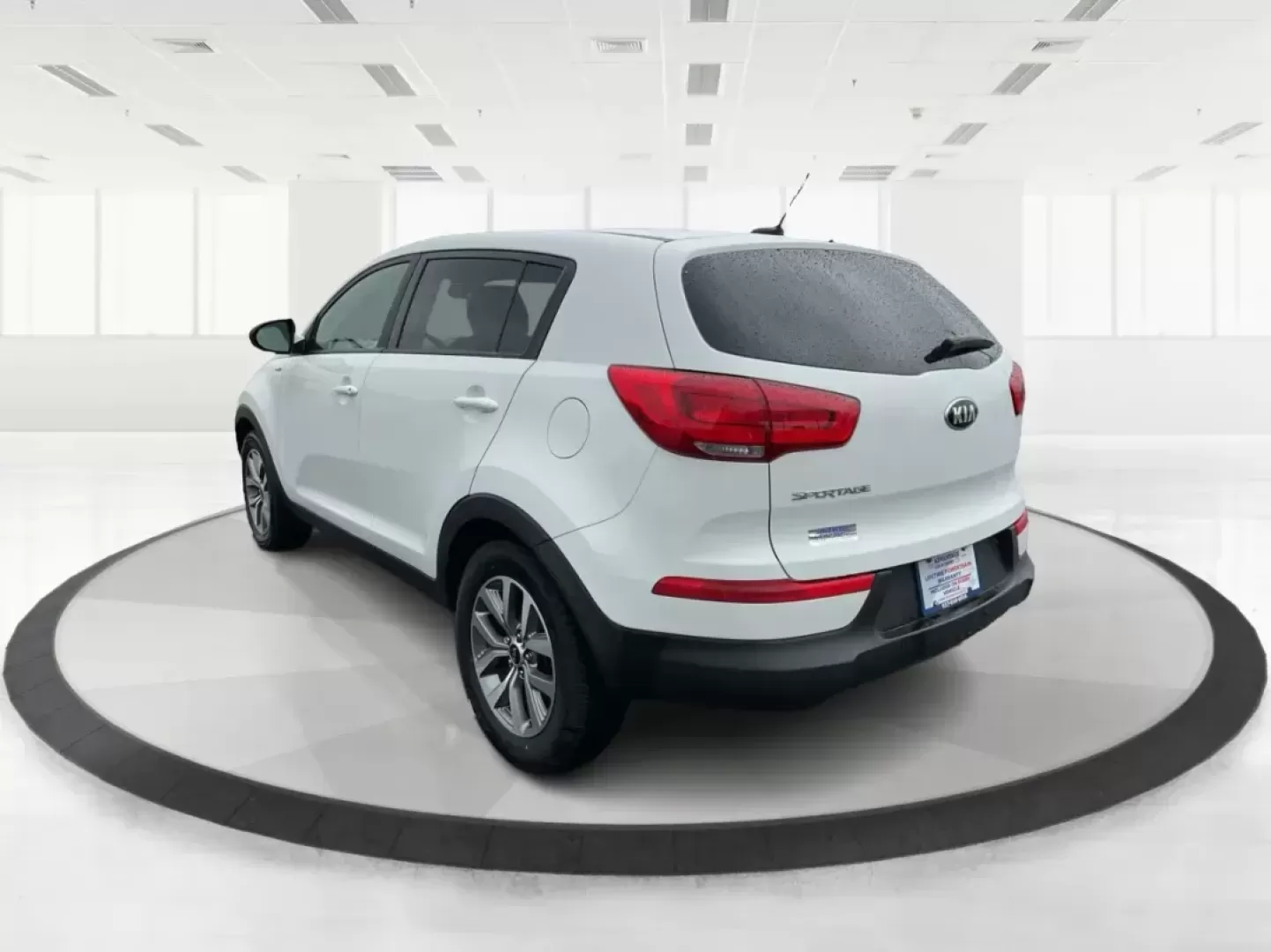 2015 Kia Sportage LX (KNDPBCAC3F7) with an Other engine, located at 1230 East Main St, Xenia, OH, 45385, (937) 908-9800, 39.688026, -83.910172 - Photo#4