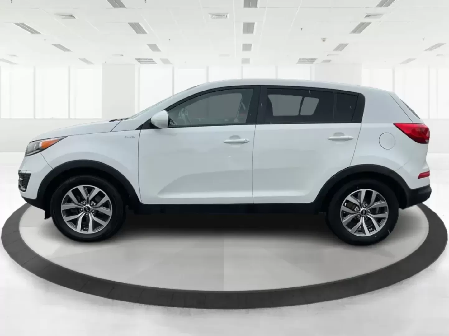 2015 Kia Sportage LX (KNDPBCAC3F7) with an Other engine, located at 1230 East Main St, Xenia, OH, 45385, (937) 908-9800, 39.688026, -83.910172 - Photo#5