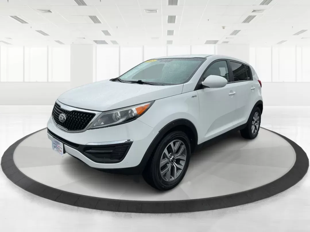2015 Kia Sportage LX (KNDPBCAC3F7) with an Other engine, located at 1230 East Main St, Xenia, OH, 45385, (937) 908-9800, 39.688026, -83.910172 - 2015 Kia Sportage LX - Photo#7
