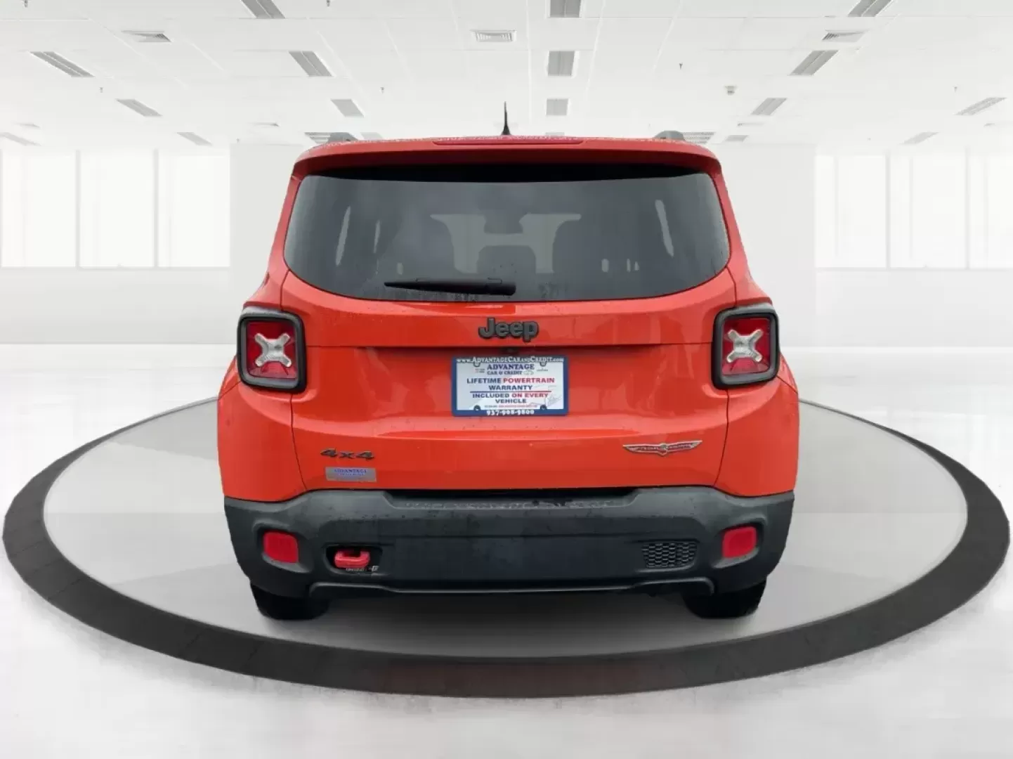 2016 Jeep Renegade Trailhawk (ZACCJBCT1GP) with an Tigershark MultiAir 2.4L I-4 variable valve contro engine, located at 1099 N County Rd 25A, Troy, OH, 45373, (937) 908-9800, 40.057079, -84.212883 - Photo#3