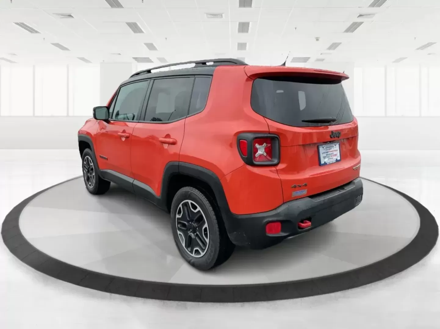 2016 Jeep Renegade Trailhawk (ZACCJBCT1GP) with an Tigershark MultiAir 2.4L I-4 variable valve contro engine, located at 1099 N County Rd 25A, Troy, OH, 45373, (937) 908-9800, 40.057079, -84.212883 - Photo#4
