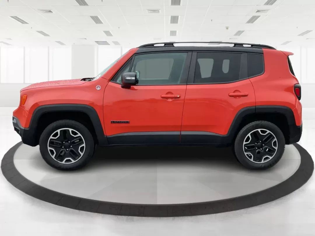 2016 Jeep Renegade Trailhawk (ZACCJBCT1GP) with an Tigershark MultiAir 2.4L I-4 variable valve contro engine, located at 1099 N County Rd 25A , Troy, OH, 45373, (937) 908-9800, 40.057079, -84.212883 - 2016 Jeep Renegade Trailhawk - Photo#5