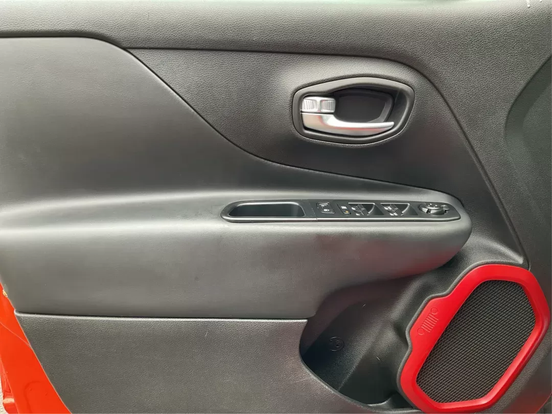 2016 Jeep Renegade Trailhawk (ZACCJBCT1GP) with an Tigershark MultiAir 2.4L I-4 variable valve contro engine, located at 1099 N County Rd 25A , Troy, OH, 45373, (937) 908-9800, 40.057079, -84.212883 - 2016 Jeep Renegade Trailhawk - Photo#17