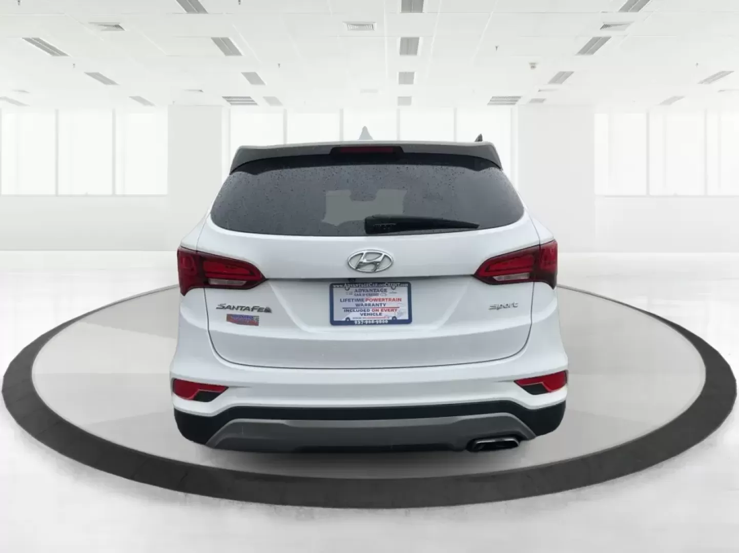 2017 Hyundai Santa Fe Sport 2.4L (5NMZT3LB8HH) with an Theta II 2.4L I-4 gasoline direct injection engine, located at 1184 Kauffman Ave, Fairborn, OH, 45324, (937) 908-9800, 39.807072, -84.030914 - 2017 Hyundai Santa Fe Sport 2.4L - Photo#3