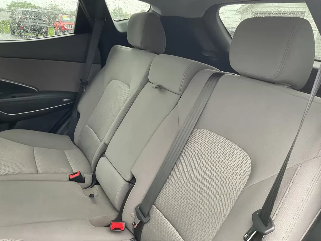 2017 Hyundai Santa Fe Sport 2.4L (5NMZT3LB8HH) with an Theta II 2.4L I-4 gasoline direct injection engine, located at 1184 Kauffman Ave, Fairborn, OH, 45324, (937) 908-9800, 39.807072, -84.030914 - 2017 Hyundai Santa Fe Sport 2.4L - Photo#9