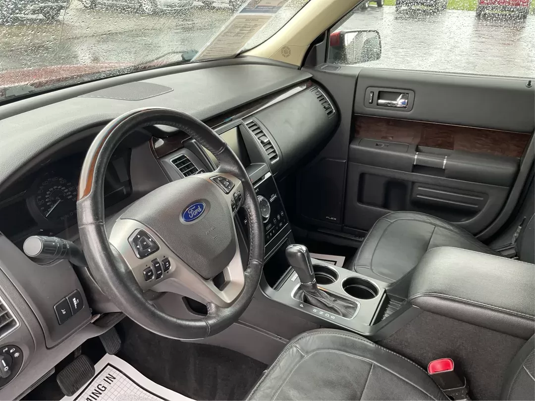 2014 Ford Flex Limited (2FMHK6DTXEB) with an EcoBoost 3.5L V-6 gasoline direct injection engine, located at 4508 South Dixie Dr, Moraine, OH, 45439, (937) 908-9800, 39.689976, -84.218452 - Third Row - Photo#8