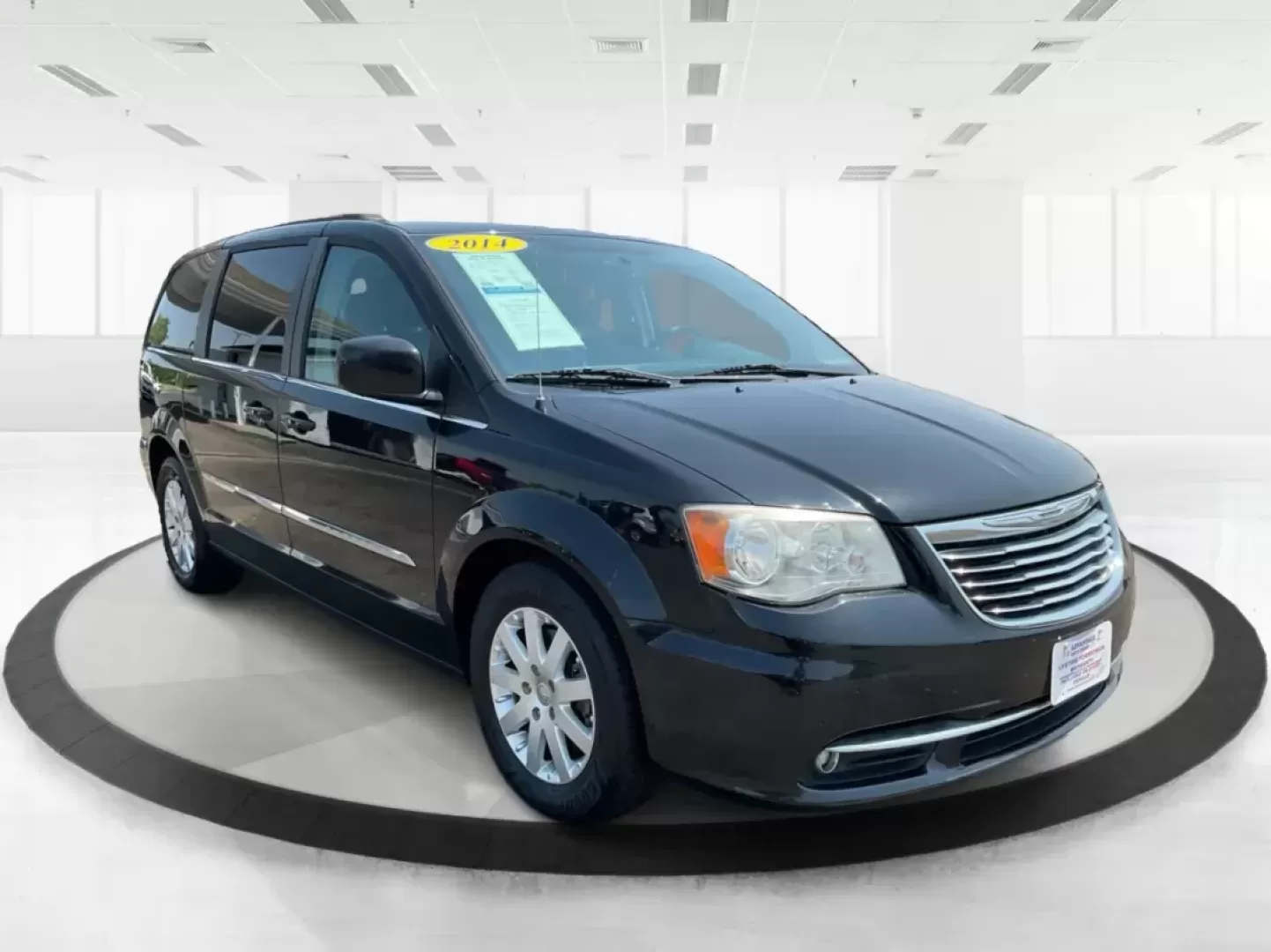 2014 Chrysler Town and Country Touring (2C4RC1BG3ER) with an Pentastar 3.6L V-6 DOHC engine, located at 1099 N County Rd 25A, Troy, OH, 45373, (937) 908-9800, 40.057079, -84.212883 - Photo#0