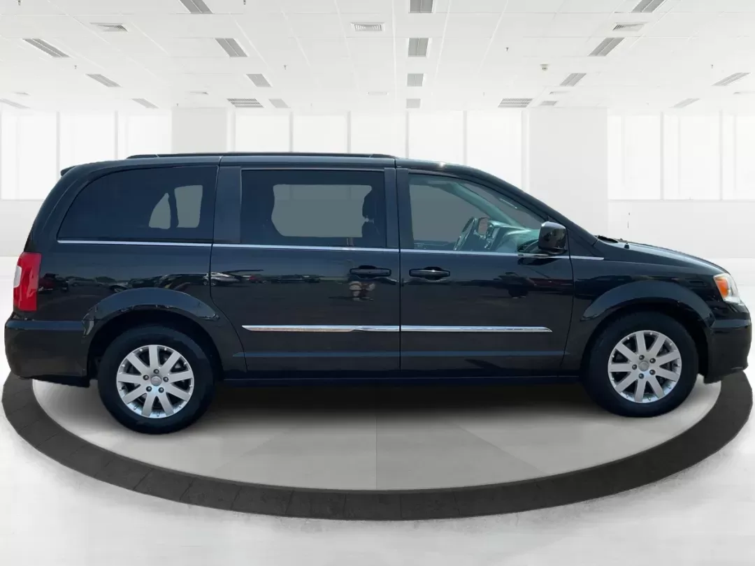 2014 Chrysler Town and Country Touring (2C4RC1BG3ER) with an Pentastar 3.6L V-6 DOHC engine, located at 1099 N County Rd 25A , Troy, OH, 45373, (937) 908-9800, 40.057079, -84.212883 - 2014 Chrysler Town and Country Touring - Photo#1