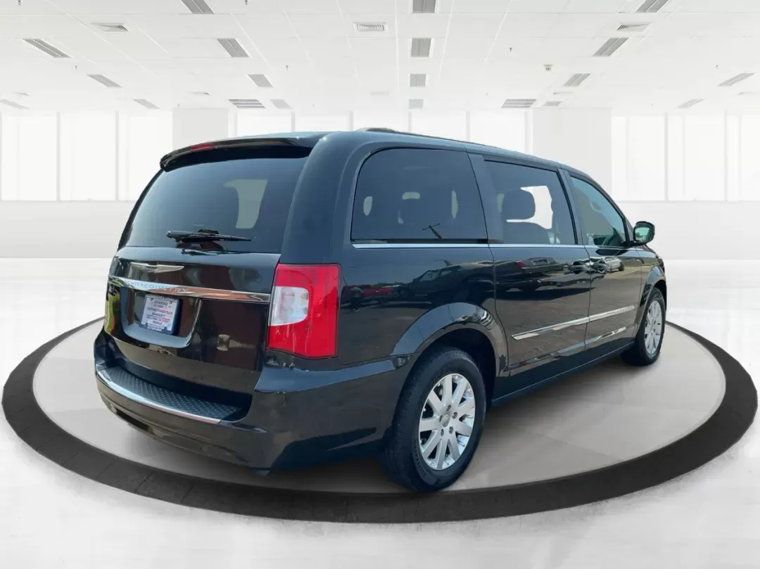 2014 Chrysler Town and Country Touring (2C4RC1BG3ER) with an Pentastar 3.6L V-6 DOHC engine, located at 1099 N County Rd 25A , Troy, OH, 45373, (937) 908-9800, 40.057079, -84.212883 - 2014 Chrysler Town and Country Touring - Photo#2