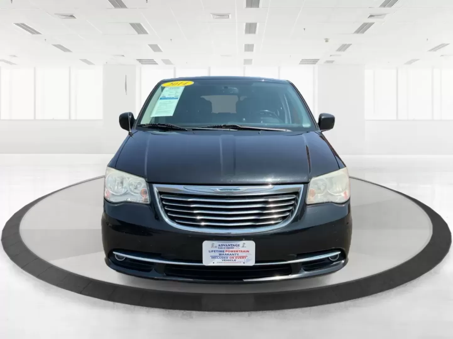 2014 Chrysler Town and Country Touring (2C4RC1BG3ER) with an Pentastar 3.6L V-6 DOHC engine, located at 1099 N County Rd 25A, Troy, OH, 45373, (937) 908-9800, 40.057079, -84.212883 - Photo#6