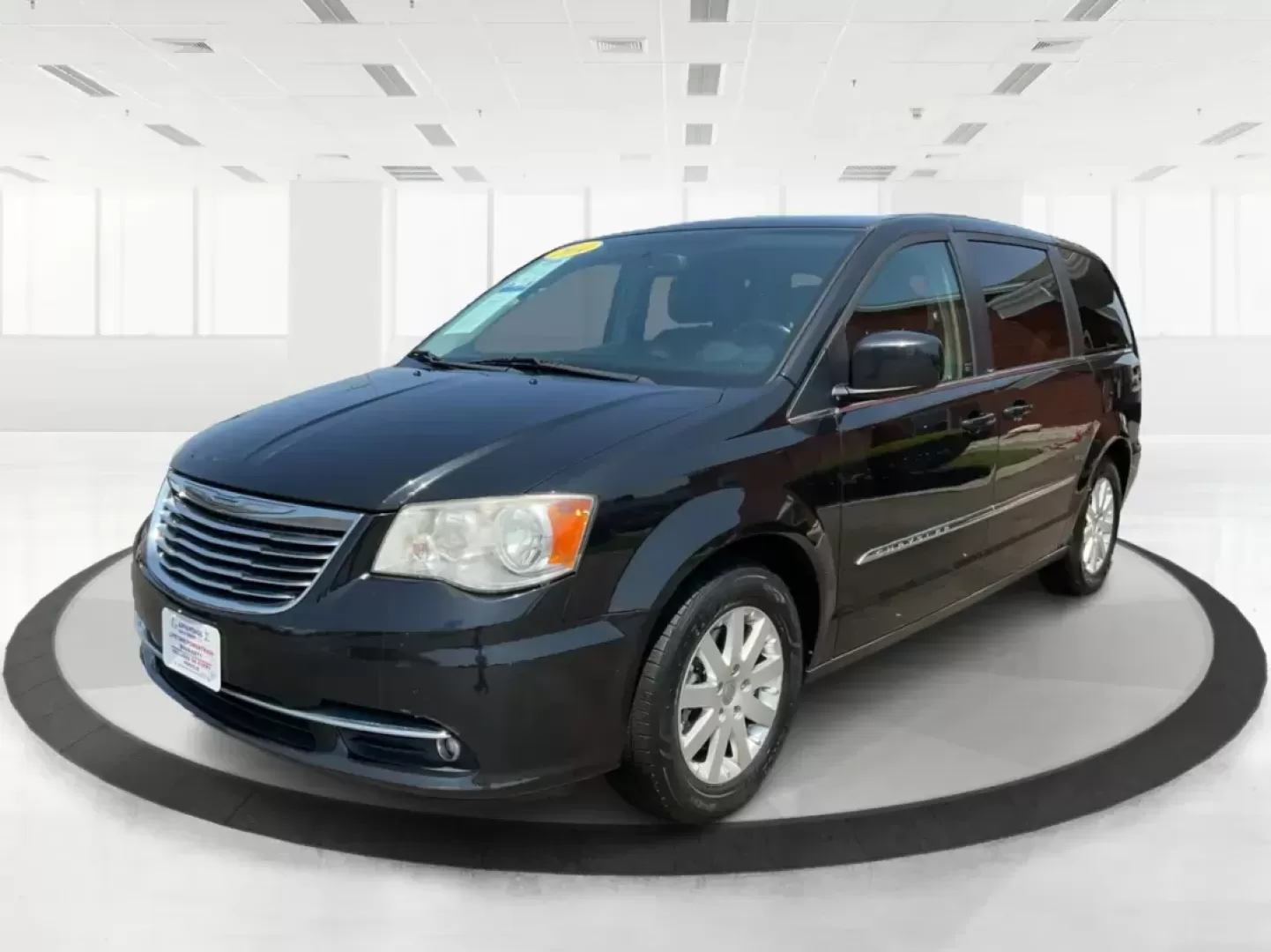 2014 Chrysler Town and Country Touring (2C4RC1BG3ER) with an Pentastar 3.6L V-6 DOHC engine, located at 1099 N County Rd 25A, Troy, OH, 45373, (937) 908-9800, 40.057079, -84.212883 - Photo#7