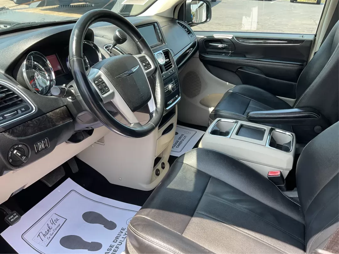 2014 Chrysler Town and Country Touring (2C4RC1BG3ER) with an Pentastar 3.6L V-6 DOHC engine, located at 1099 N County Rd 25A , Troy, OH, 45373, (937) 908-9800, 40.057079, -84.212883 - 2014 Chrysler Town and Country Touring - Photo#8