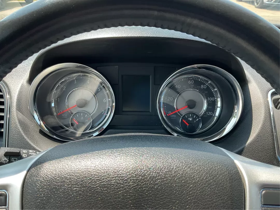 2014 Chrysler Town and Country Touring (2C4RC1BG3ER) with an Pentastar 3.6L V-6 DOHC engine, located at 1099 N County Rd 25A , Troy, OH, 45373, (937) 908-9800, 40.057079, -84.212883 - 2014 Chrysler Town and Country Touring - Photo#14