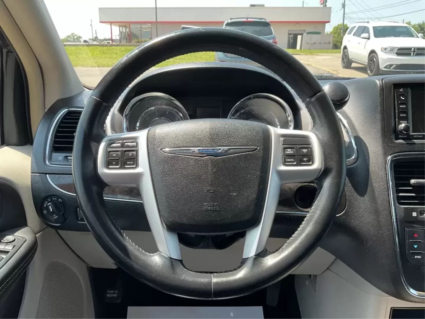 2014 Chrysler Town and Country Touring (2C4RC1BG3ER) with an Pentastar 3.6L V-6 DOHC engine, located at 1099 N County Rd 25A, Troy, OH, 45373, (937) 908-9800, 40.057079, -84.212883 - Photo#15