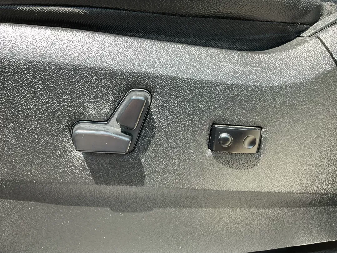 2014 Chrysler Town and Country Touring (2C4RC1BG3ER) with an Pentastar 3.6L V-6 DOHC engine, located at 1099 N County Rd 25A , Troy, OH, 45373, (937) 908-9800, 40.057079, -84.212883 - 2014 Chrysler Town and Country Touring - Photo#17