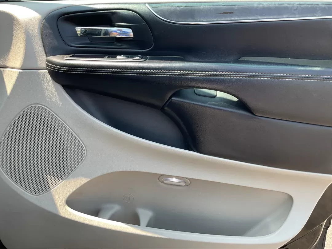 2014 Chrysler Town and Country Touring (2C4RC1BG3ER) with an Pentastar 3.6L V-6 DOHC engine, located at 1099 N County Rd 25A , Troy, OH, 45373, (937) 908-9800, 40.057079, -84.212883 - 2014 Chrysler Town and Country Touring - Photo#19