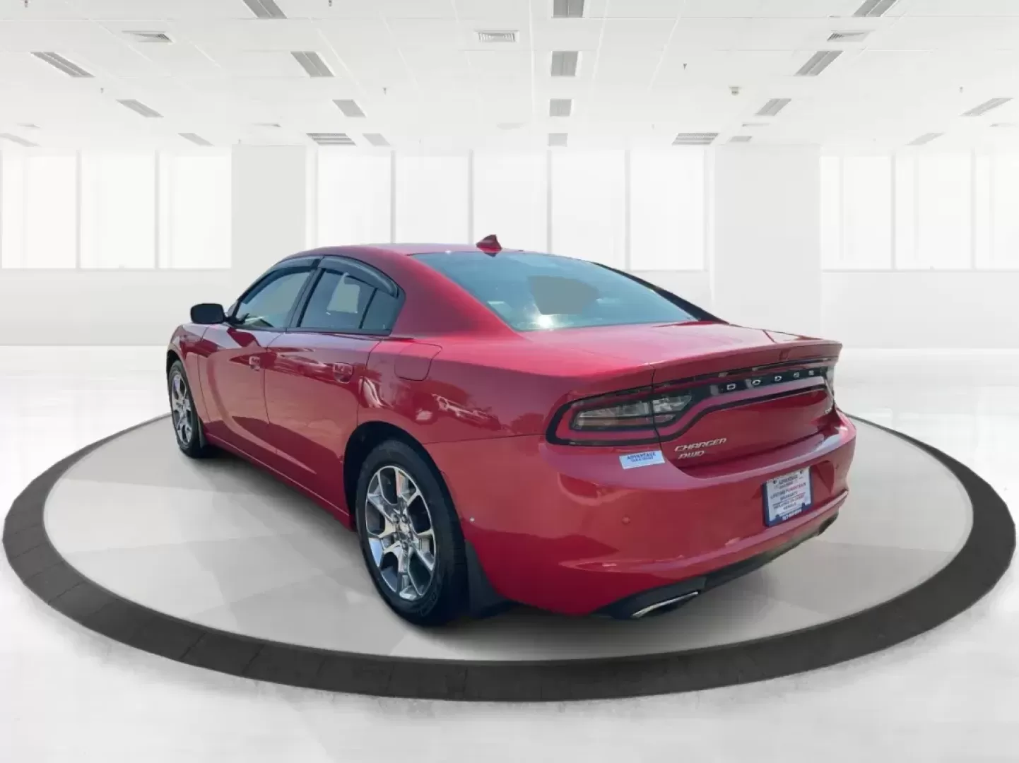2015 Dodge Charger SXT (2C3CDXJG7FH) with an 3.6L V-6 DOHC engine, located at 8750 N County Rd 25A, Piqua, OH, 45356, (937) 908-9800, 40.164391, -84.232513 - Photo#4