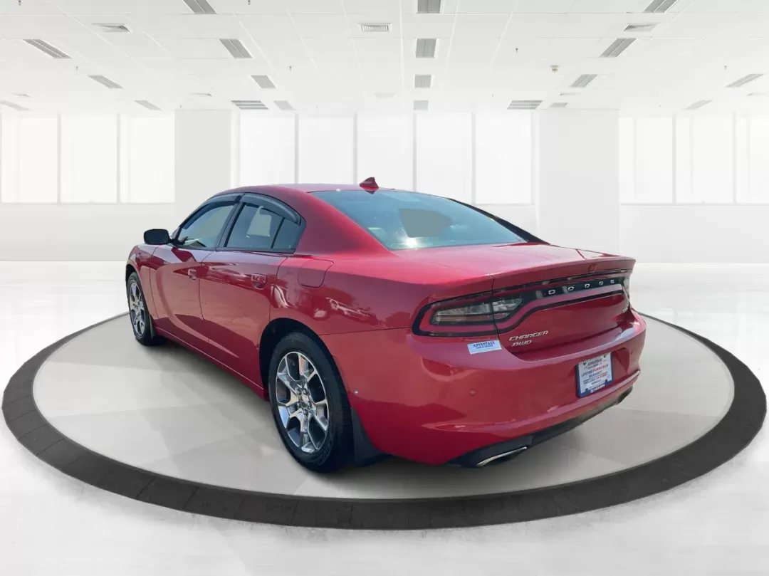 2015 Dodge Charger SXT (2C3CDXJG7FH) with an 3.6L V-6 DOHC engine, located at 8750 N County Rd 25A, Piqua, OH, 45356, (937) 908-9800, 40.164391, -84.232513 - Photo#4