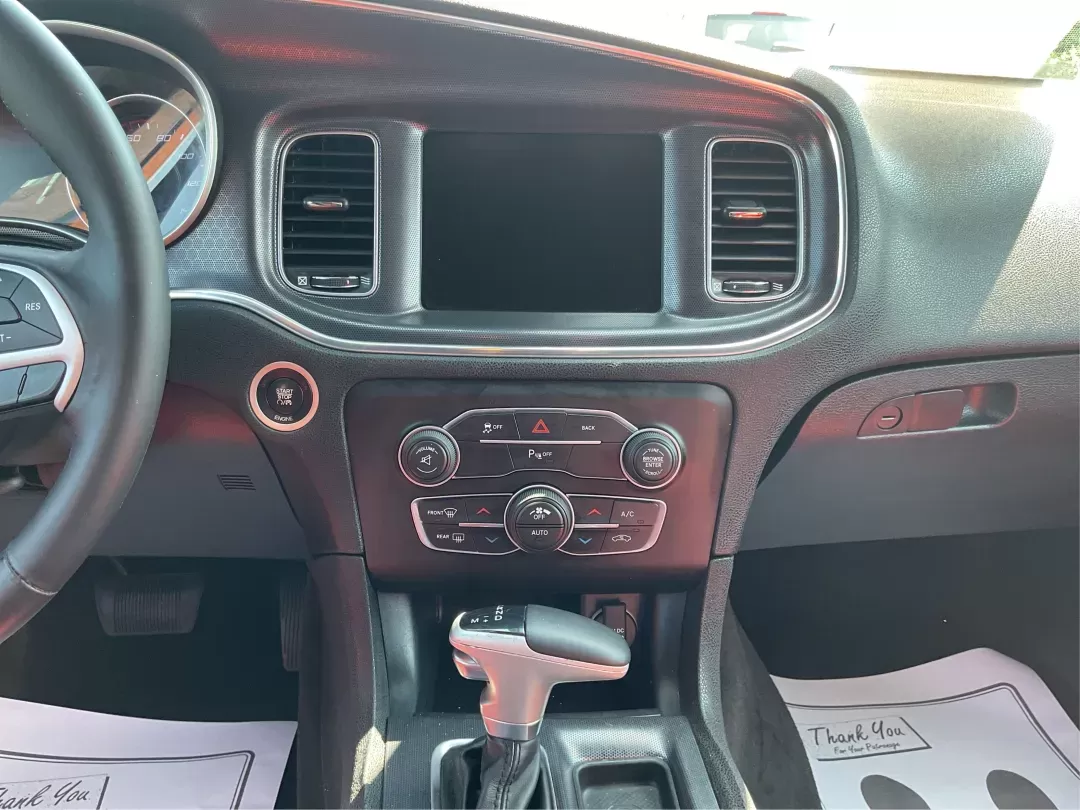 2015 Dodge Charger SXT (2C3CDXJG7FH) with an 3.6L V-6 DOHC engine, located at 8750 N County Rd 25A, Piqua, OH, 45356, (937) 908-9800, 40.164391, -84.232513 - Photo#12