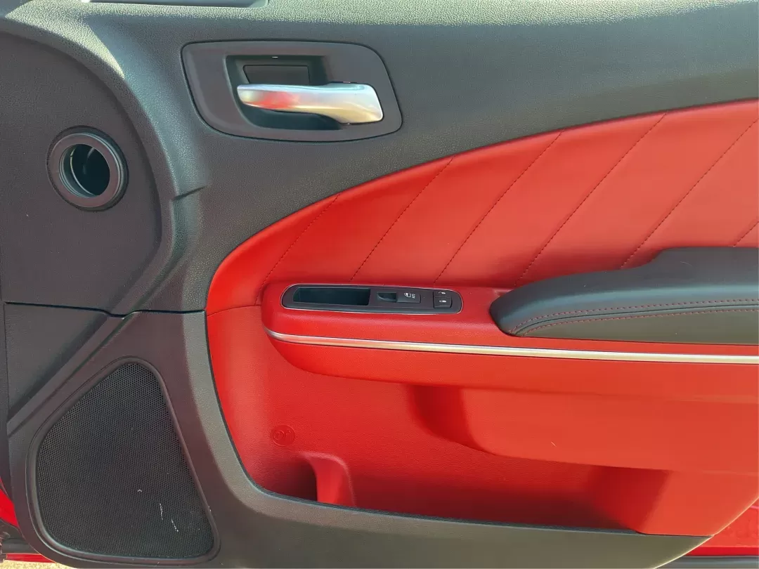 2015 Dodge Charger SXT (2C3CDXJG7FH) with an 3.6L V-6 DOHC engine, located at 8750 N County Rd 25A, Piqua, OH, 45356, (937) 908-9800, 40.164391, -84.232513 - Photo#19