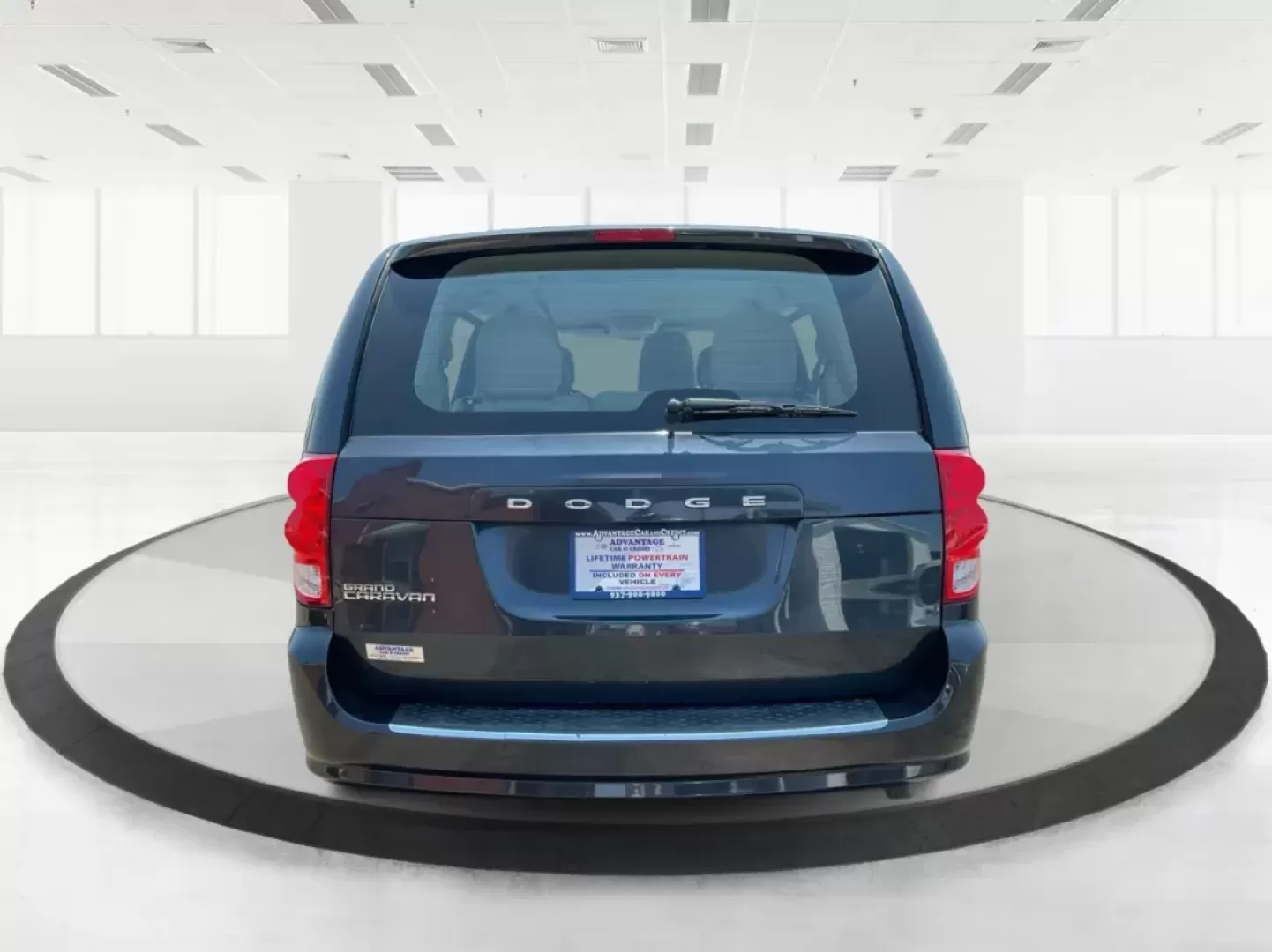 2013 Dodge Grand Caravan SE (2C4RDGBG2DR) with an 3.6L V6 DOHC 24V engine, 6-Speed Automatic transmission, located at 401 Woodman Dr, Riverside, OH, 45431, (937) 908-9800, 39.760899, -84.123421 - Photo#3