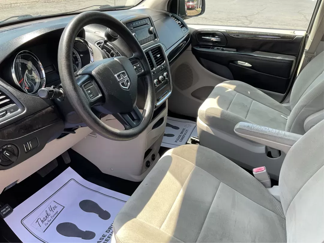 2013 Dodge Grand Caravan SE (2C4RDGBG2DR) with an 3.6L V6 DOHC 24V engine, 6-Speed Automatic transmission, located at 401 Woodman Dr, Riverside, OH, 45431, (937) 908-9800, 39.760899, -84.123421 - 2013 Dodge Grand Caravan SE - Photo#8