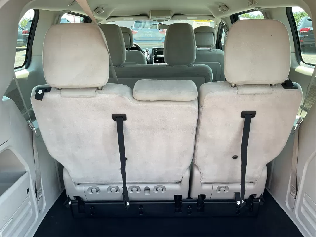 2013 Dodge Grand Caravan SE (2C4RDGBG2DR) with an 3.6L V6 DOHC 24V engine, 6-Speed Automatic transmission, located at 401 Woodman Dr, Riverside, OH, 45431, (937) 908-9800, 39.760899, -84.123421 - 2013 Dodge Grand Caravan SE - Photo#11