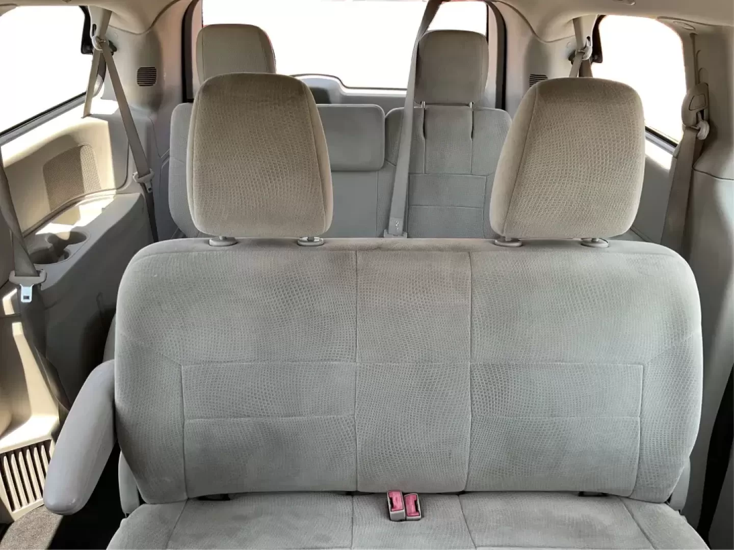 2013 Dodge Grand Caravan SE (2C4RDGBG2DR) with an 3.6L V6 DOHC 24V engine, 6-Speed Automatic transmission, located at 401 Woodman Dr, Riverside, OH, 45431, (937) 908-9800, 39.760899, -84.123421 - Photo#13