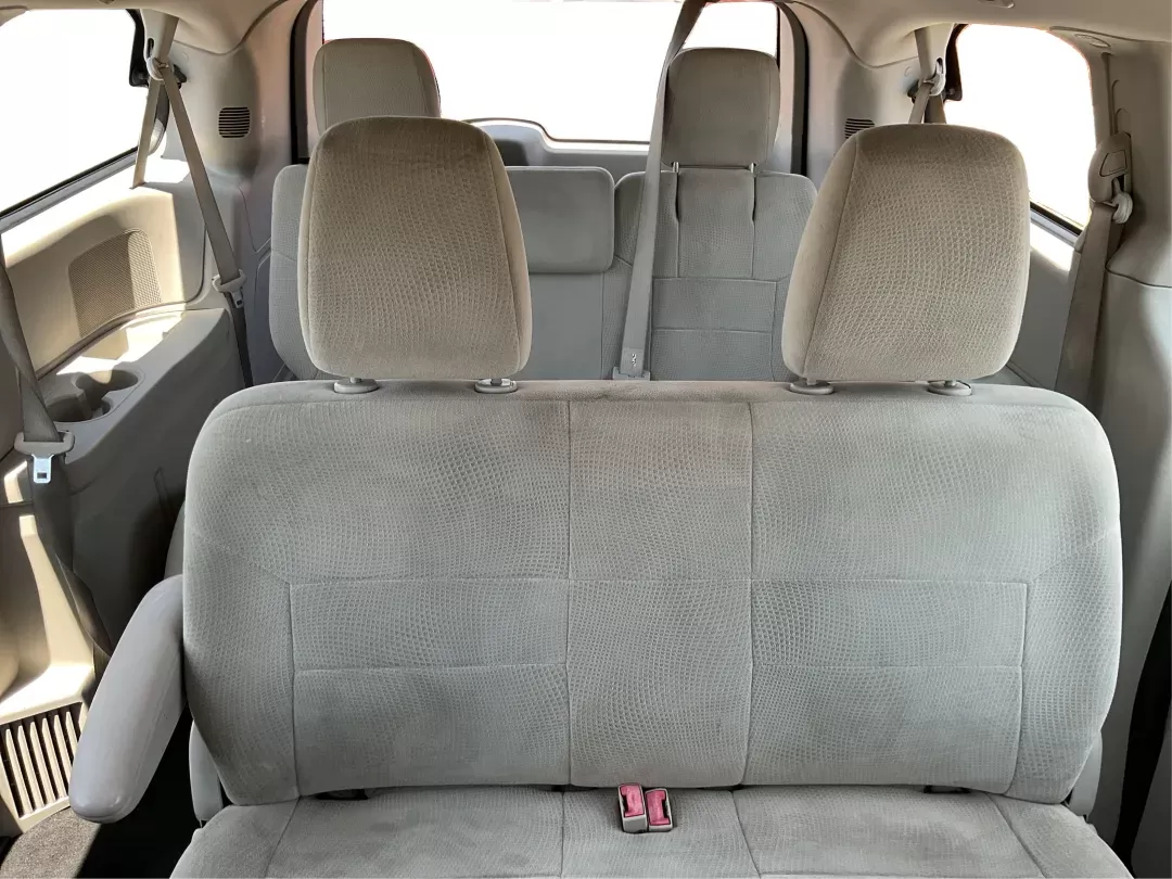 2013 Dodge Grand Caravan SE (2C4RDGBG2DR) with an 3.6L V6 DOHC 24V engine, 6-Speed Automatic transmission, located at 401 Woodman Dr, Riverside, OH, 45431, (937) 908-9800, 39.760899, -84.123421 - 2013 Dodge Grand Caravan SE - Photo#13