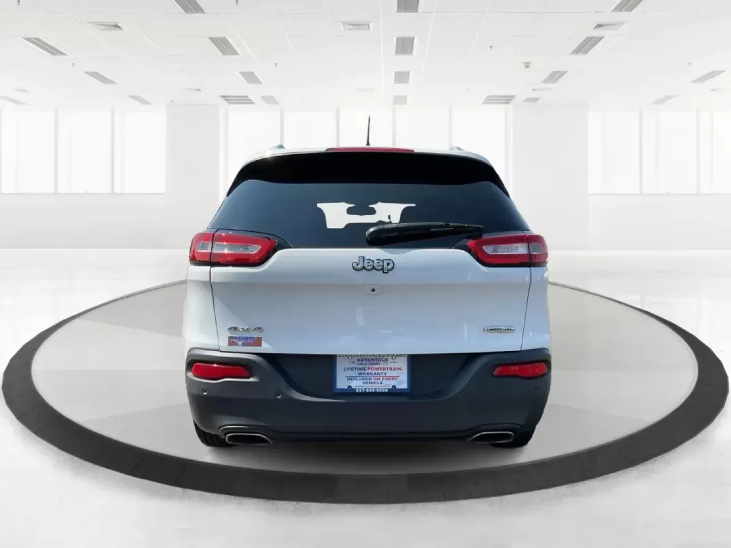 2016 Jeep Cherokee Latitude (1C4PJMCS9GW) with an Other engine, located at 8750 N County Rd 25A, Piqua, OH, 45356, (937) 908-9800, 40.164391, -84.232513 - Photo#3
