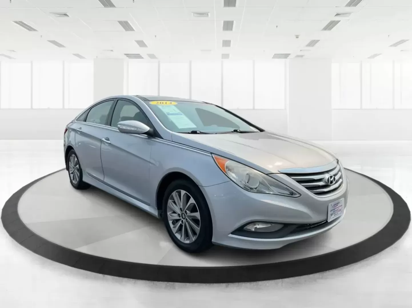 2014 Hyundai Sonata Limited (5NPEC4AC8EH) with an 2.4L I-4 gasoline direct injection engine, located at 1951 S Dayton Lakeview Rd., New Carlisle, OH, 45344, (937) 908-9800, 39.890999, -84.050255 - 2014 Hyundai Sonata Limited - Photo#0