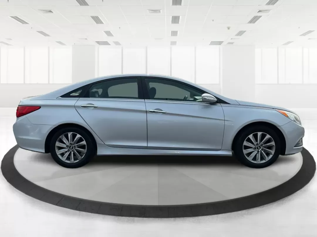 2014 Hyundai Sonata Limited (5NPEC4AC8EH) with an 2.4L I-4 gasoline direct injection engine, located at 1951 S Dayton Lakeview Rd., New Carlisle, OH, 45344, (937) 908-9800, 39.890999, -84.050255 - 2014 Hyundai Sonata Limited - Photo#1
