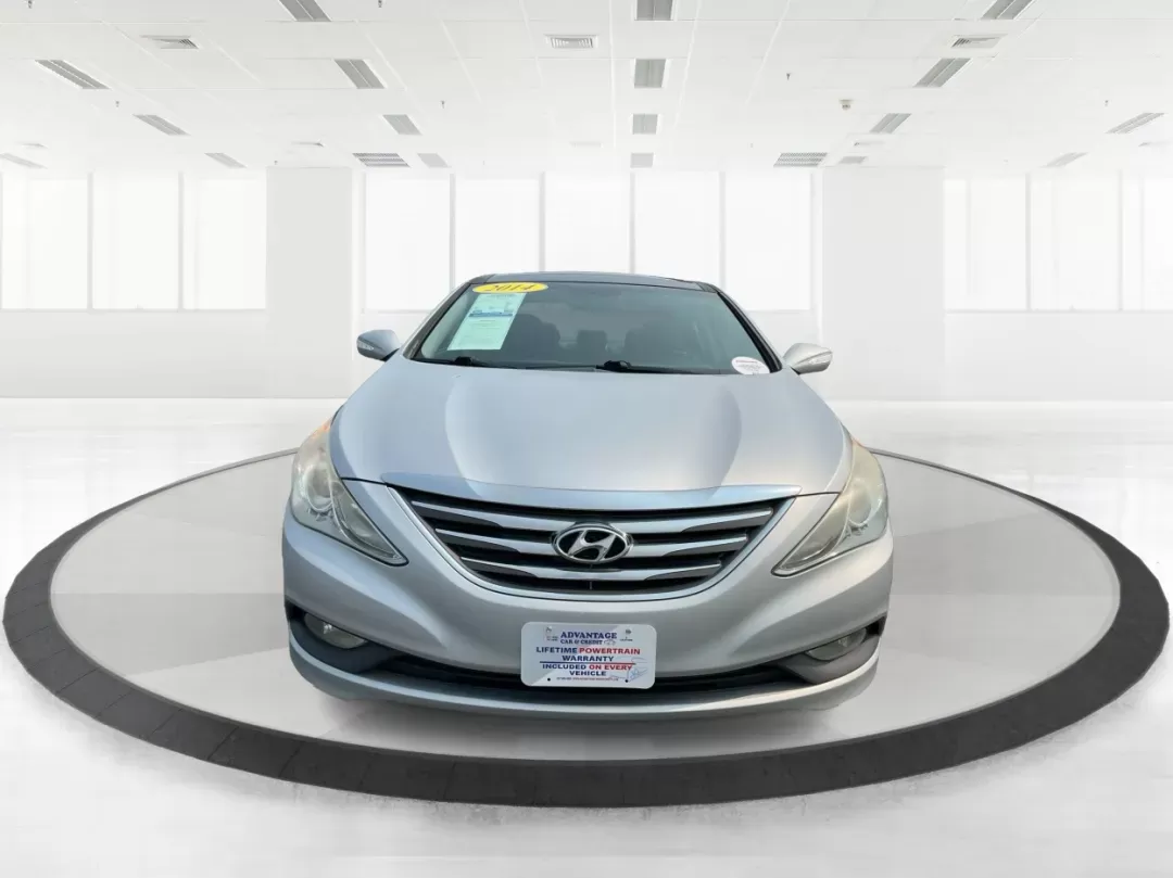 2014 Hyundai Sonata Limited (5NPEC4AC8EH) with an 2.4L I-4 gasoline direct injection engine, located at 1951 S Dayton Lakeview Rd., New Carlisle, OH, 45344, (937) 908-9800, 39.890999, -84.050255 - 2014 Hyundai Sonata Limited - Photo#6