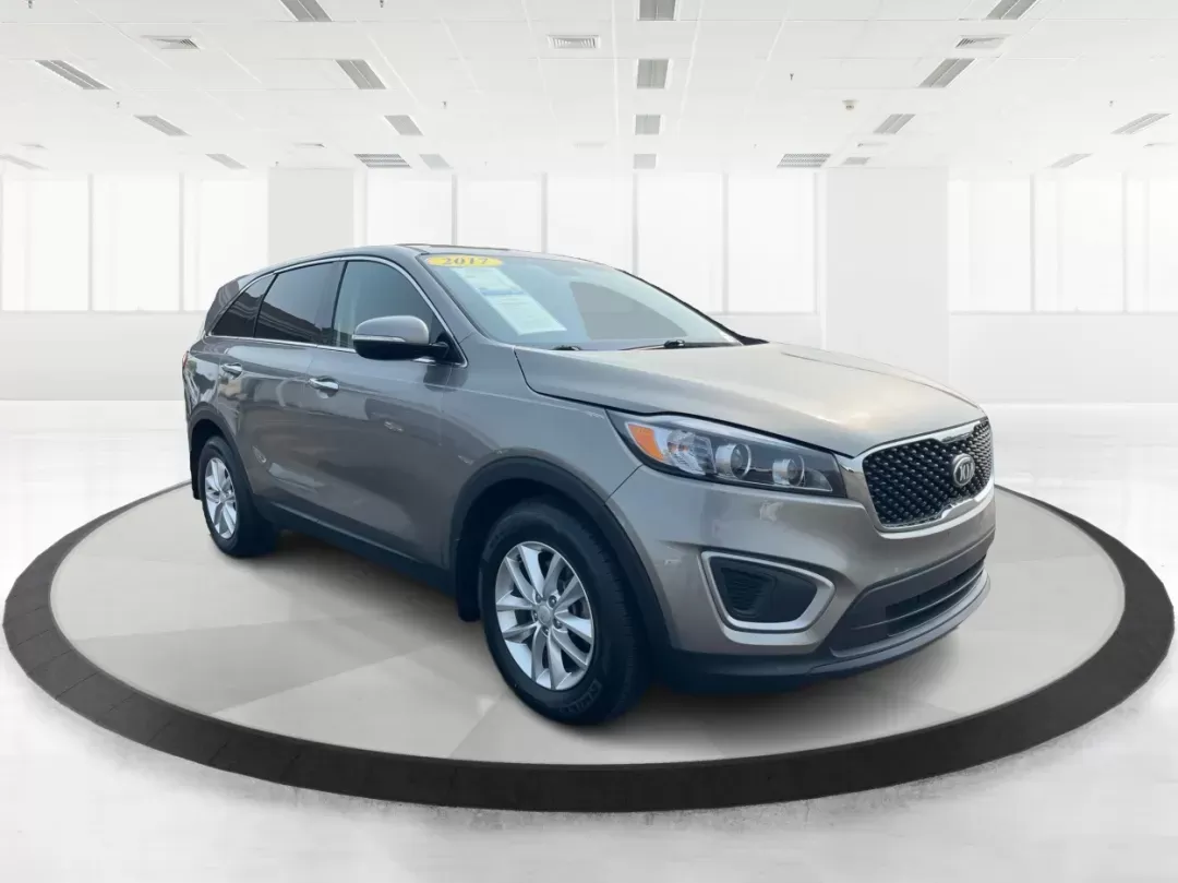 2017 Kia Sorento 2.4L L (5XYPG4A3XHG) with an 2.4L I-4 gasoline direct injection engine, located at 1099 N County Rd 25A , Troy, OH, 45373, (937) 908-9800, 40.057079, -84.212883 - 2017 Kia Sorento 2.4L L - Photo#0