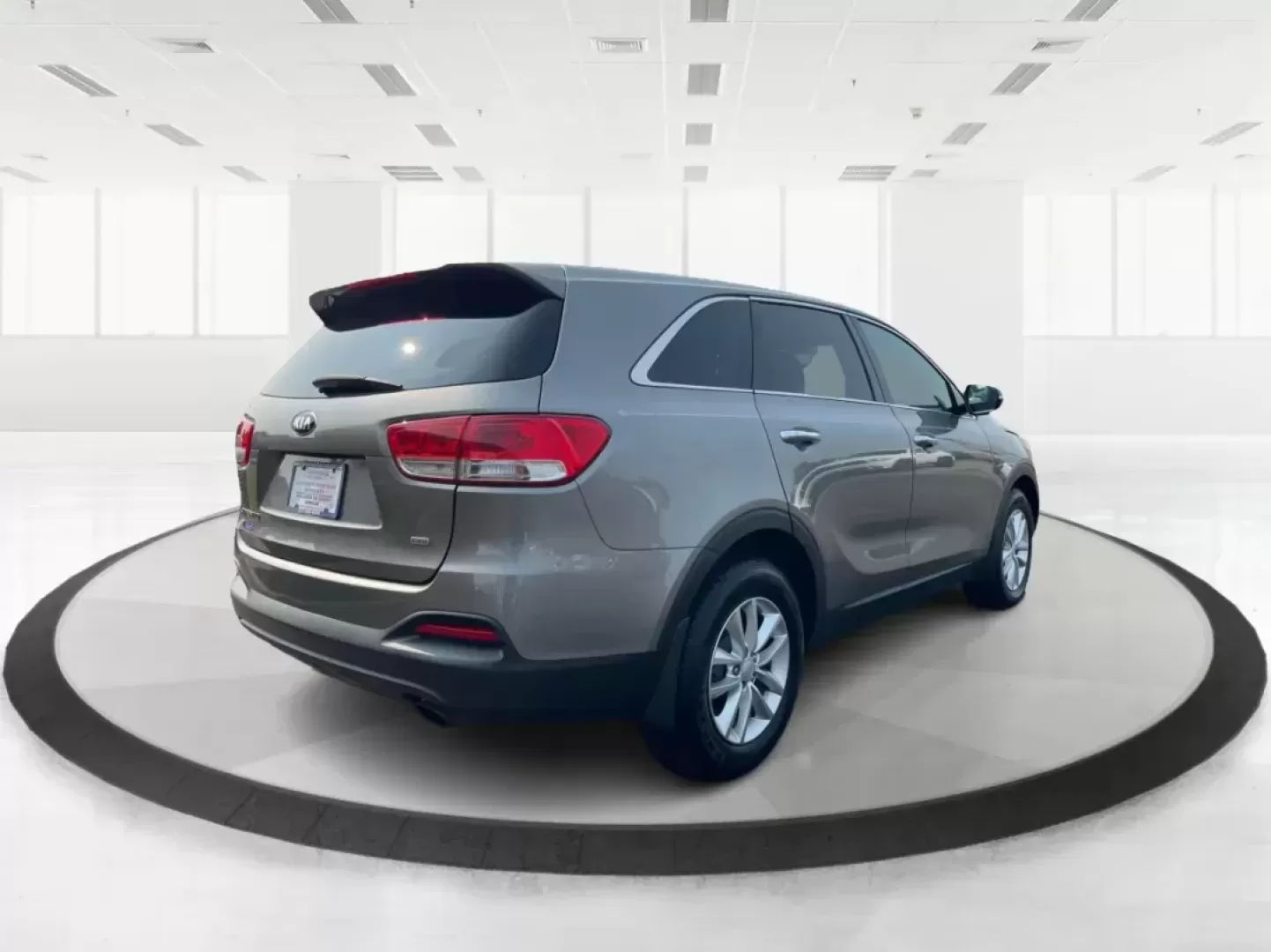 2017 Kia Sorento 2.4L L (5XYPG4A3XHG) with an 2.4L I-4 gasoline direct injection engine, located at 1099 N County Rd 25A, Troy, OH, 45373, (937) 908-9800, 40.057079, -84.212883 - 2017 Kia Sorento 2.4L L - Photo#2