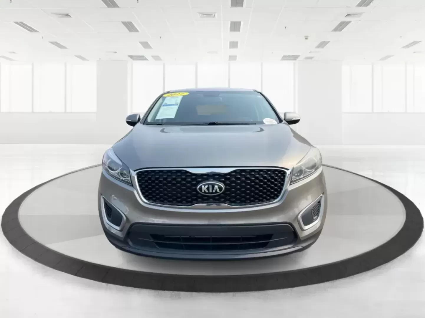 2017 Kia Sorento 2.4L L (5XYPG4A3XHG) with an 2.4L I-4 gasoline direct injection engine, located at 1099 N County Rd 25A, Troy, OH, 45373, (937) 908-9800, 40.057079, -84.212883 - 2017 Kia Sorento 2.4L L - Photo#6