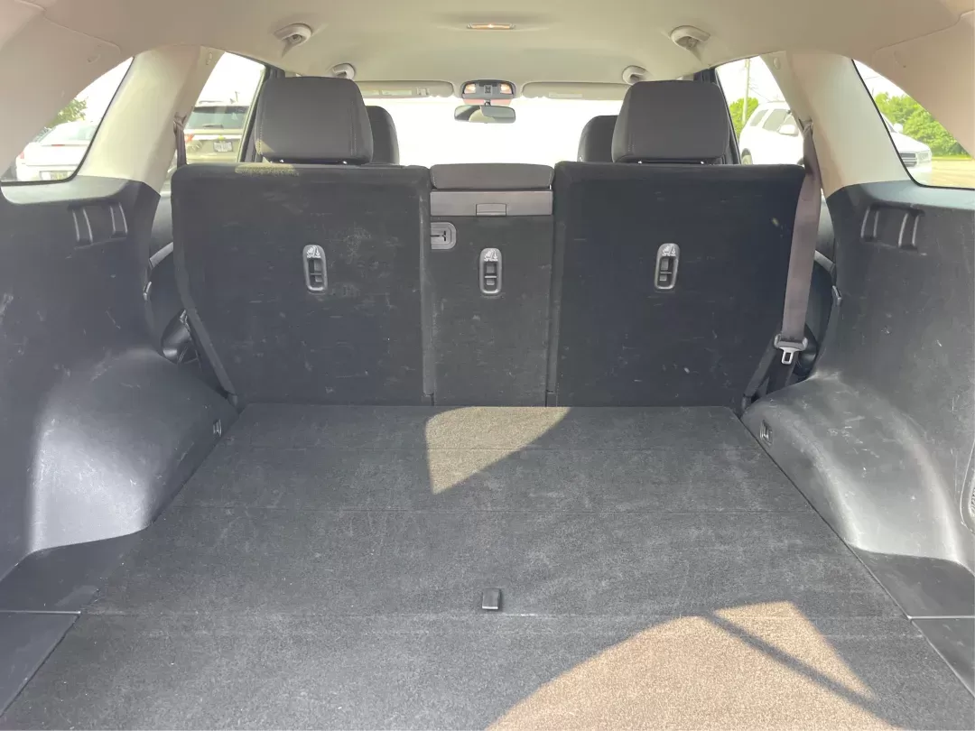 2017 Kia Sorento 2.4L L (5XYPG4A3XHG) with an 2.4L I-4 gasoline direct injection engine, located at 1099 N County Rd 25A , Troy, OH, 45373, (937) 908-9800, 40.057079, -84.212883 - 2017 Kia Sorento 2.4L L - Photo#11