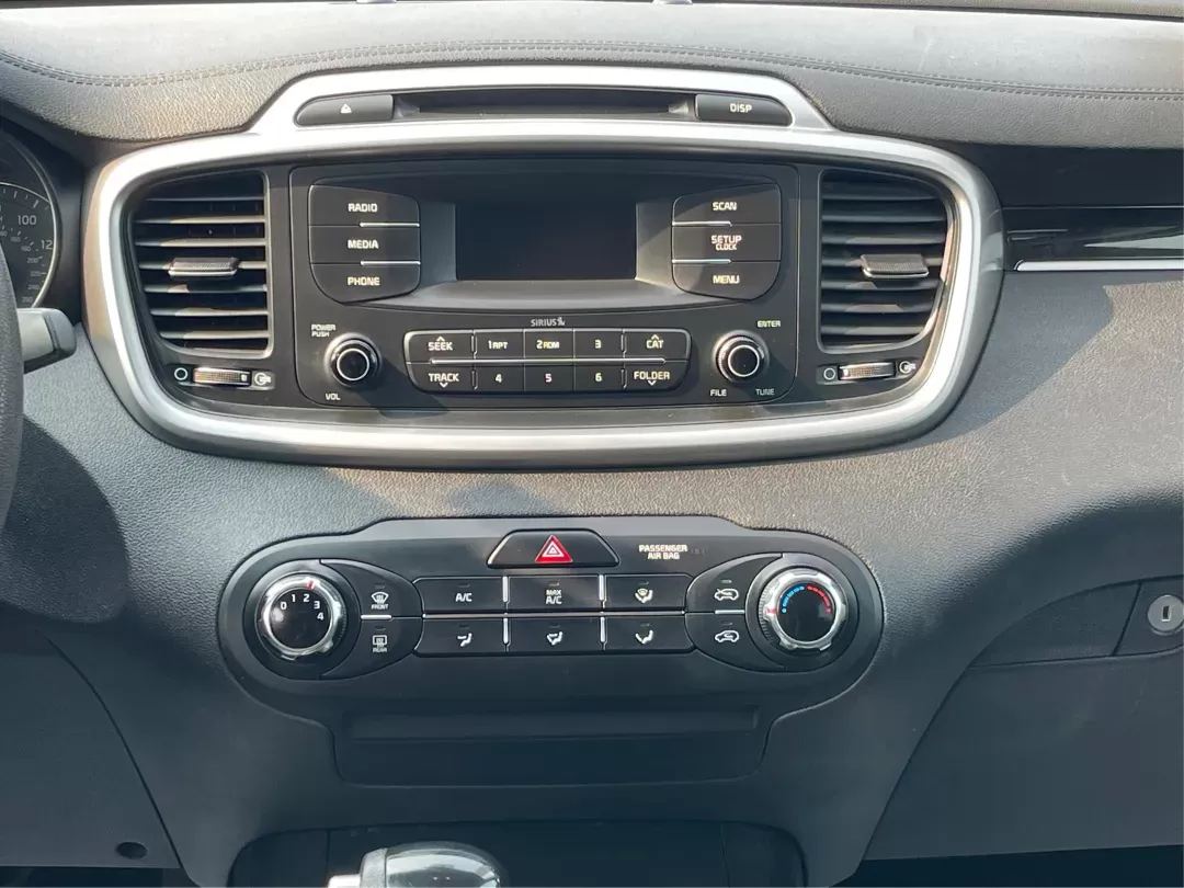 2017 Kia Sorento 2.4L L (5XYPG4A3XHG) with an 2.4L I-4 gasoline direct injection engine, located at 1099 N County Rd 25A , Troy, OH, 45373, (937) 908-9800, 40.057079, -84.212883 - 2017 Kia Sorento 2.4L L - Photo#12