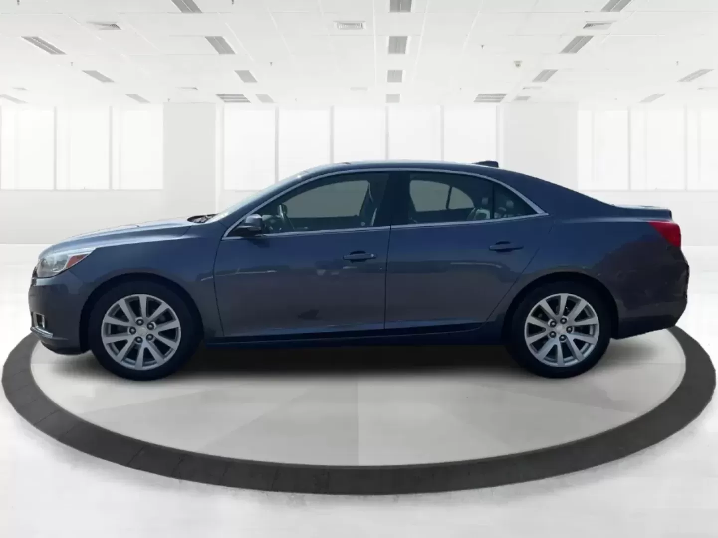 2015 Chevrolet Malibu 2LT (1G11D5SL8FF) with an ECOTEC 2.5L I-4 gasoline direct injection engine, located at 1230 East Main St, Xenia, OH, 45385, (937) 908-9800, 39.688026, -83.910172 - Photo#5