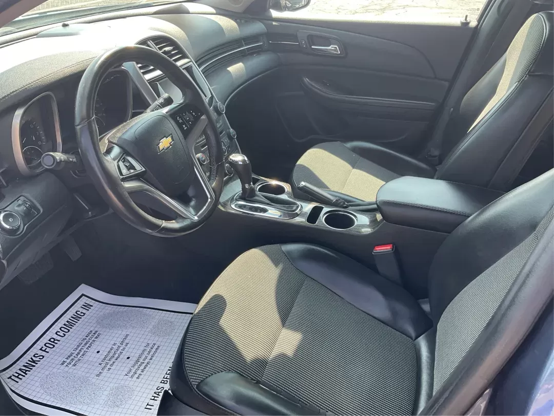 2015 Chevrolet Malibu 2LT (1G11D5SL8FF) with an ECOTEC 2.5L I-4 gasoline direct injection engine, located at 1230 East Main St, Xenia, OH, 45385, (937) 908-9800, 39.688026, -83.910172 - Photo#8