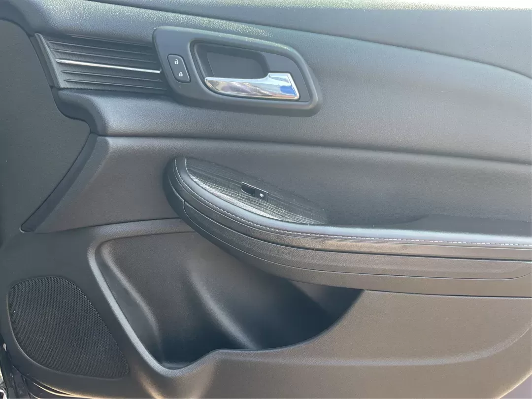 2015 Chevrolet Malibu 2LT (1G11D5SL8FF) with an ECOTEC 2.5L I-4 gasoline direct injection engine, located at 1230 East Main St, Xenia, OH, 45385, (937) 908-9800, 39.688026, -83.910172 - Photo#18